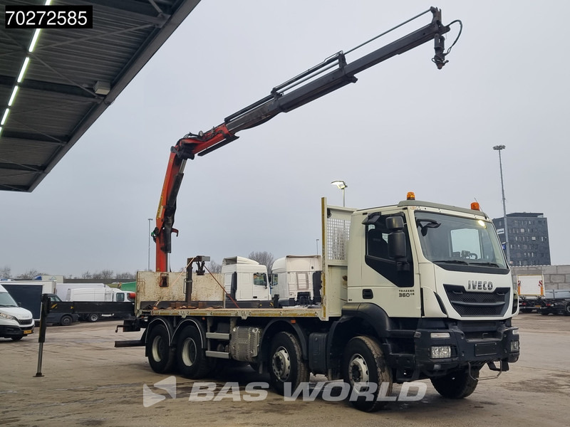 Iveco Trakker 360 8X4 Palfinger PK20001 Kran Retarder Big-Axle Steelsuspension Euro 6 - Camión caja abierta, Camión grúa: foto 3 Iveco Trakker 360 8X4 Palfinger PK20001 Kran Retarder Big-Axle Steelsuspension Euro 6 - Camión caja abierta, Camión grúa: foto 3