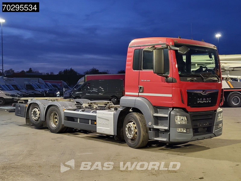 MAN TGS 26.320 6X2 ADR BDF Lift + Steering Axle Euro 6 - Camión portacontenedore/ Intercambiable: foto 3 MAN TGS 26.320 6X2 ADR BDF Lift + Steering Axle Euro 6 - Camión portacontenedore/ Intercambiable: foto 3