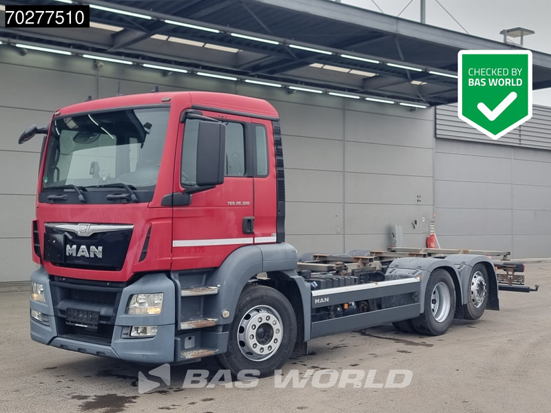MAN TGS 26.320 6X2 BDF ADR Lift+lenkasche Automatic Euro 6 - Camión portacontenedore/ Intercambiable: foto 1 MAN TGS 26.320 6X2 BDF ADR Lift+lenkasche Automatic Euro 6 - Camión portacontenedore/ Intercambiable: foto 1