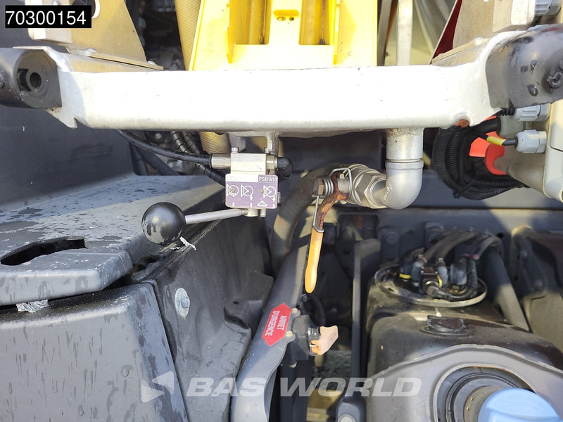 Camión cisterna para transporte de combustible Mercedes-Benz Antos 1824 4X2 13500ltr Fuel tanker 4 comparments ADR Automatic Euro 6: foto 15