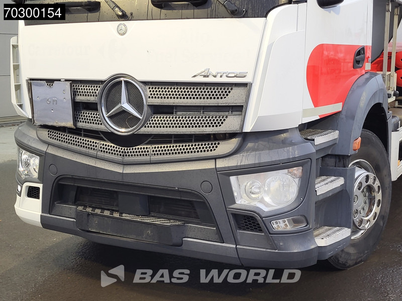Camión cisterna para transporte de combustible Mercedes-Benz Antos 1824 4X2 13500ltr Fuel tanker 4 comparments ADR Automatic Euro 6: foto 9