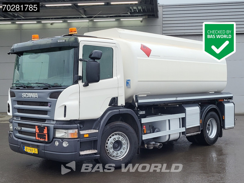 Scania P230 4X2 NL-Truck 3 compartments 16.300 Ltr ADR 3-Pedals Euro 5 - Camión cisterna: foto 1 Scania P230 4X2 NL-Truck 3 compartments 16.300 Ltr ADR 3-Pedals Euro 5 - Camión cisterna: foto 1