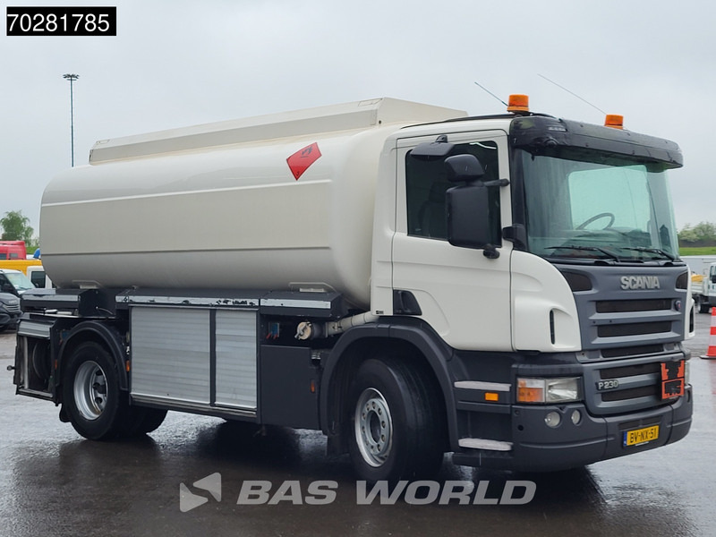 Scania P230 4X2 NL-Truck 3 compartments 16.300 Ltr ADR 3-Pedals Euro 5 - Camión cisterna: foto 3 Scania P230 4X2 NL-Truck 3 compartments 16.300 Ltr ADR 3-Pedals Euro 5 - Camión cisterna: foto 3