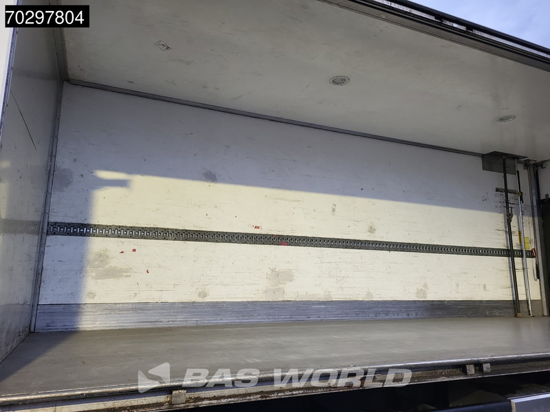 Camión caja cerrada Scania P320 P 4X2 18tonner 2000kg Ladebordwand Automatic Navi LED Euro 6: foto 12