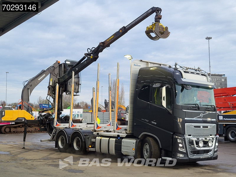 Volvo FH16 750 FH16 6X4 HIAB LOGLIFT F108S 83 Wood crane Retarder VEB+ Big-Axle Euro 6 - Camión forestal, Camión grúa: foto 3 Volvo FH16 750 FH16 6X4 HIAB LOGLIFT F108S 83 Wood crane Retarder VEB+ Big-Axle Euro 6 - Camión forestal, Camión grúa: foto 3