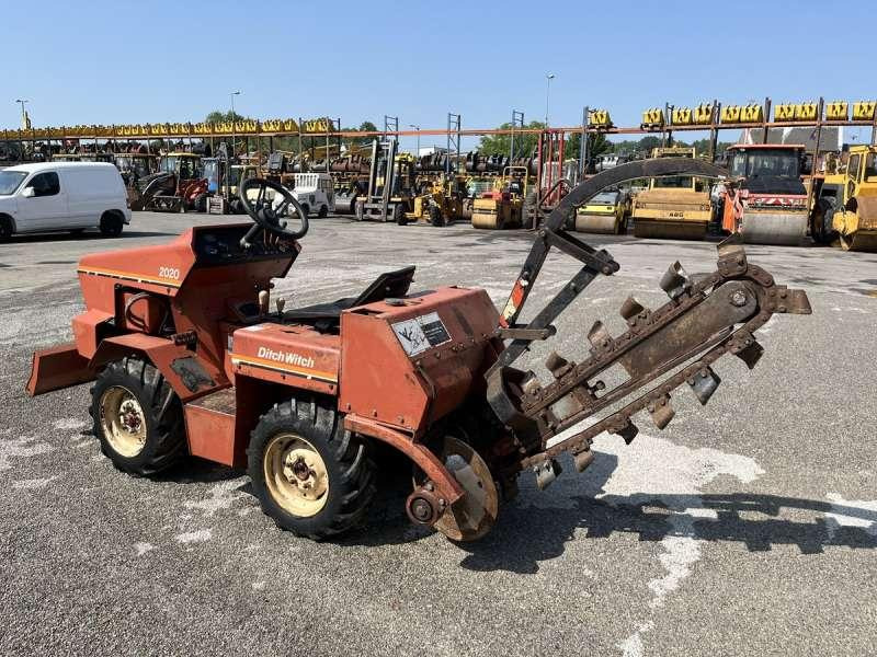 DITCH WITCH 2020K - Zanjadora: foto 5 DITCH WITCH 2020K - Zanjadora: foto 5