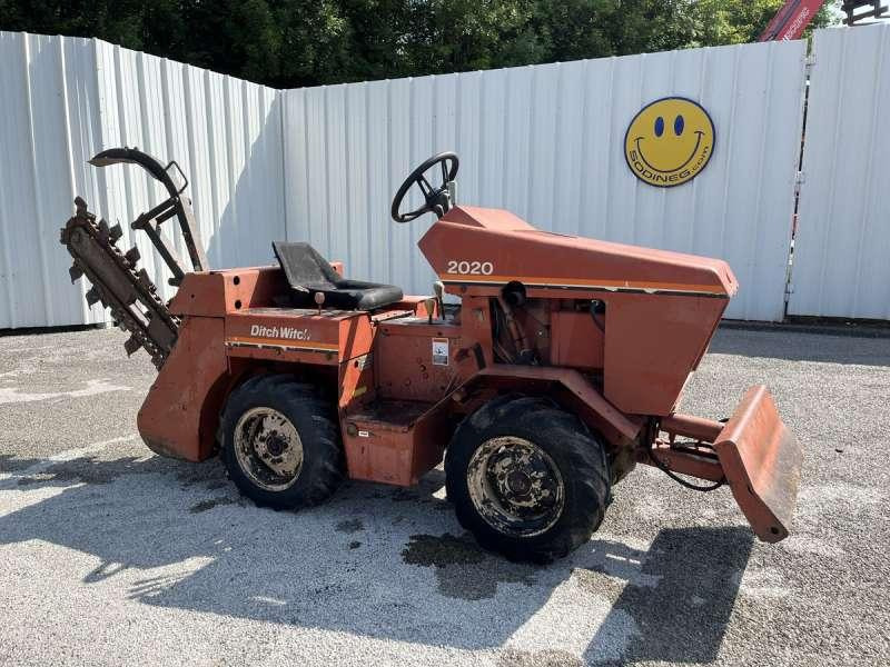DITCH WITCH 2020K - Zanjadora: foto 1 DITCH WITCH 2020K - Zanjadora: foto 1