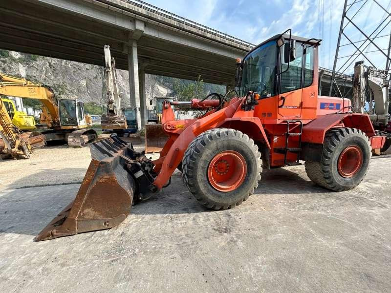 Hitachi W130A - Cargadora de ruedas: foto 5 Hitachi W130A - Cargadora de ruedas: foto 5