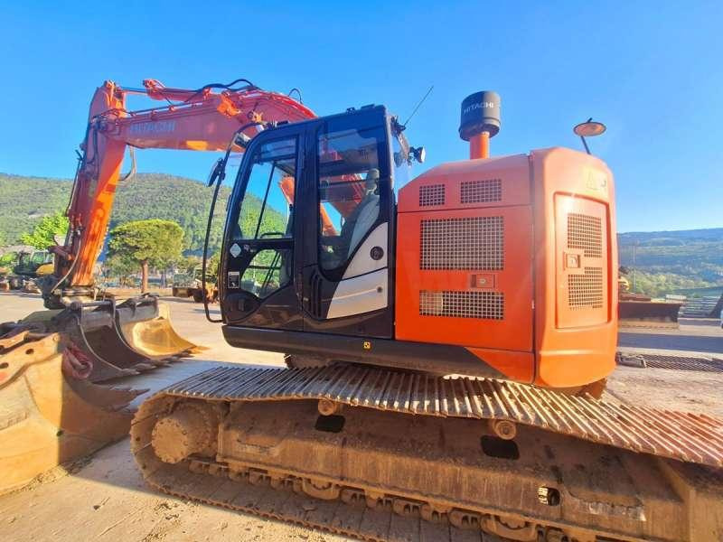 Hitachi ZX225USLC-5 - Excavadora de cadenas: foto 3 Hitachi ZX225USLC-5 - Excavadora de cadenas: foto 3