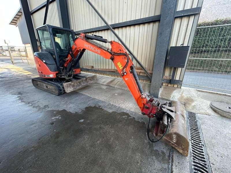 Hitachi ZX33U-5A CLR - Miniexcavadora: foto 2 Hitachi ZX33U-5A CLR - Miniexcavadora: foto 2