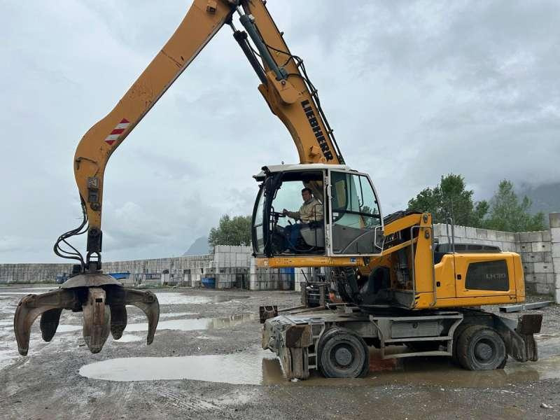 Liebherr LH30M LITRONIC - Manipulador de materiales: foto 4 Liebherr LH30M LITRONIC - Manipulador de materiales: foto 4