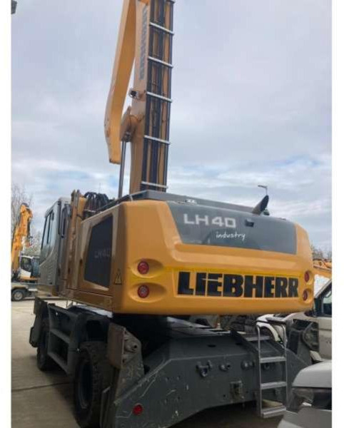 Liebherr LH40 M LITRONIC - Manipulador de materiales: foto 4 Liebherr LH40 M LITRONIC - Manipulador de materiales: foto 4