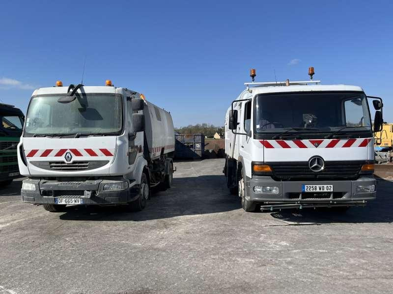 Renault 240DXI + MERCEDES 1517 - Barredora vial: foto 2 Renault 240DXI + MERCEDES 1517 - Barredora vial: foto 2