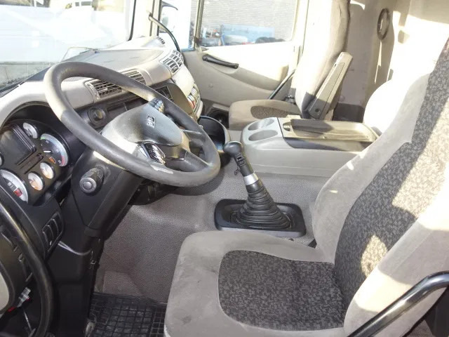 DAF CF 360 13000 LITER MANUAL GEARBOX EURO5 - Camión cisterna: foto 4 DAF CF 360 13000 LITER MANUAL GEARBOX EURO5 - Camión cisterna: foto 4