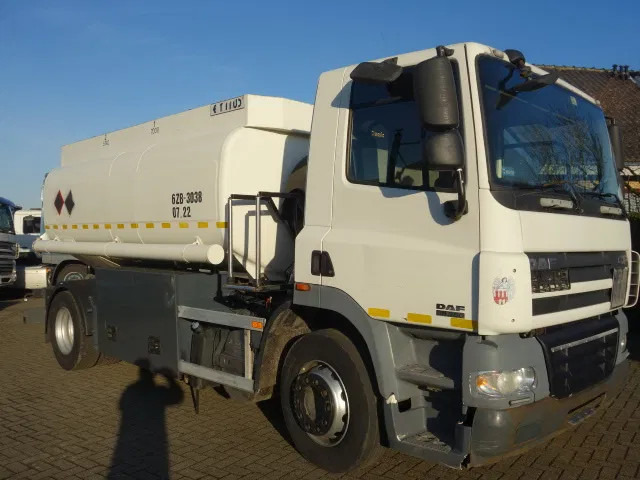 DAF CF 360 13000 LITER MANUAL GEARBOX EURO5 - Camión cisterna: foto 2 DAF CF 360 13000 LITER MANUAL GEARBOX EURO5 - Camión cisterna: foto 2