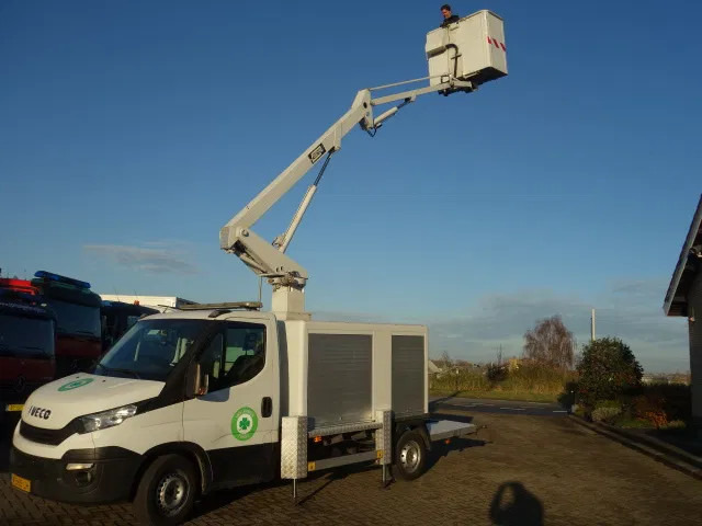 Iveco Daily 35S14 CUSTERS 12 METER SKY WORKER EURO 6 ,AIRCO - Furgoneta: foto 1 Iveco Daily 35S14 CUSTERS 12 METER SKY WORKER EURO 6 ,AIRCO - Furgoneta: foto 1