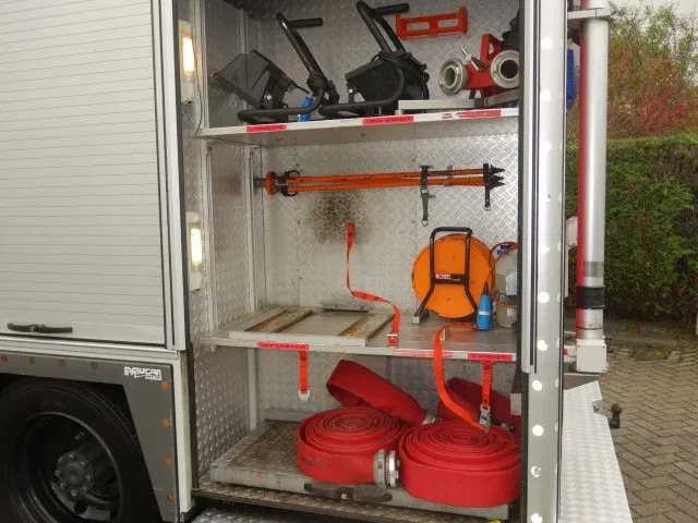 Mercedes-Benz 1325 godiva pump bomberos - Camión de bomberos: foto 3 Mercedes-Benz 1325 godiva pump bomberos - Camión de bomberos: foto 3