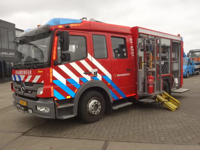 Leasing de Mercedes-Benz Atego 1426 ZIEGLER 2000 LITER EURO 5 Mercedes-Benz Atego 1426 ZIEGLER 2000 LITER EURO 5: foto 9 Leasing de Mercedes-Benz Atego 1426 ZIEGLER 2000 LITER EURO 5 Mercedes-Benz Atego 1426 ZIEGLER 2000 LITER EURO 5: foto 9