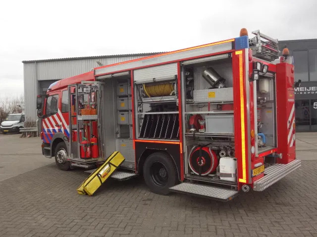 Leasing de Mercedes-Benz Atego 1426 ZIEGLER 2000 LITER EURO 5 Mercedes-Benz Atego 1426 ZIEGLER 2000 LITER EURO 5: foto 10 Leasing de Mercedes-Benz Atego 1426 ZIEGLER 2000 LITER EURO 5 Mercedes-Benz Atego 1426 ZIEGLER 2000 LITER EURO 5: foto 10