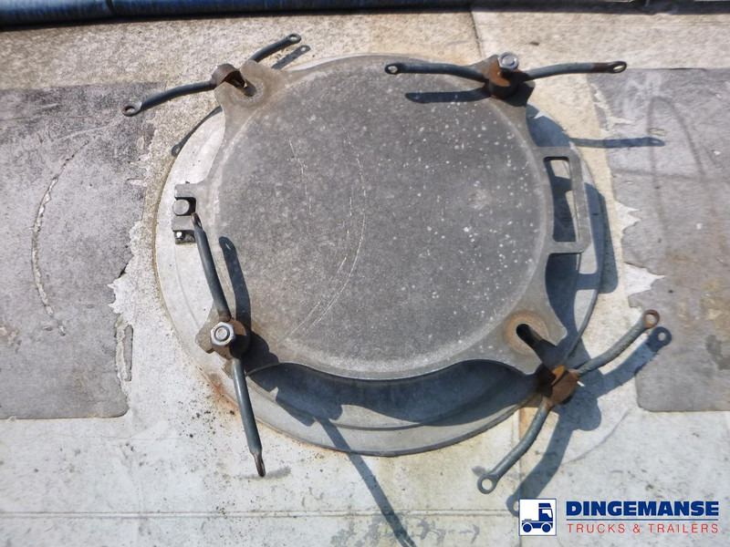 Semirremolque cisterna Feldbinder Powder tank alu 63 m3 / 1 comp (tipping): foto 12 Semirremolque cisterna Feldbinder Powder tank alu 63 m3 / 1 comp (tipping): foto 12