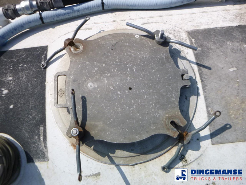 Semirremolque cisterna Feldbinder Powder tank alu 63 m3 / 1 comp (tipping): foto 18 Semirremolque cisterna Feldbinder Powder tank alu 63 m3 / 1 comp (tipping): foto 18