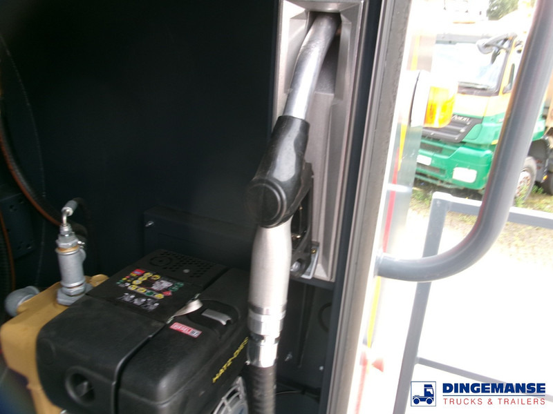 Camión cisterna MAN HX 18.330 4X4 RHD fuel tank 5.5 m3: foto 15