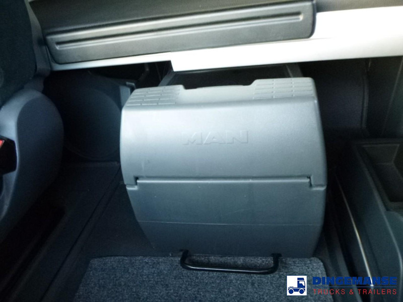 Camión caja cerrada MAN TGX 26.440 6X2 high volume + Fruehauf closed box trailer: foto 20