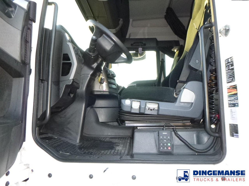 Camión caja cerrada MAN TGX 26.440 6X2 high volume + Fruehauf closed box trailer: foto 14