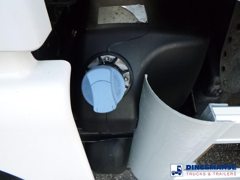 Camión caja cerrada MAN TGX 26.440 6X2 high volume + Fruehauf closed box trailer: foto 13