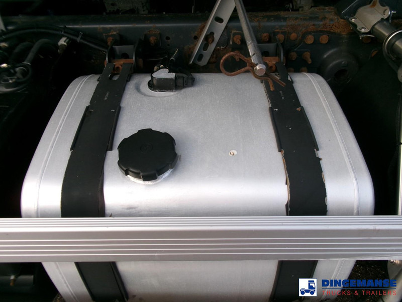 Camión cisterna Renault Premium 270 dxi 4x2 fuel tank 13.6 m3 / 4 comp: foto 6