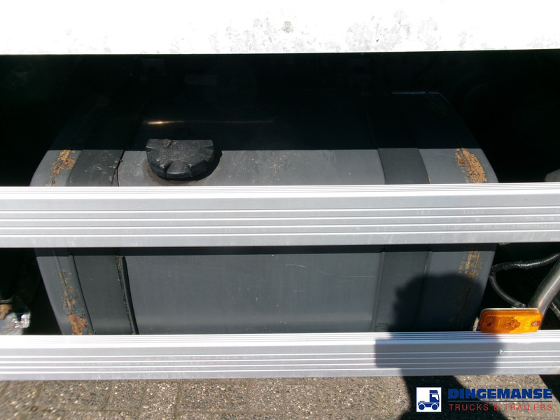 Camión cisterna Renault Premium 310 6x2 fuel tank 19 m3 / 5 comp ADR 25-04-2024: foto 7