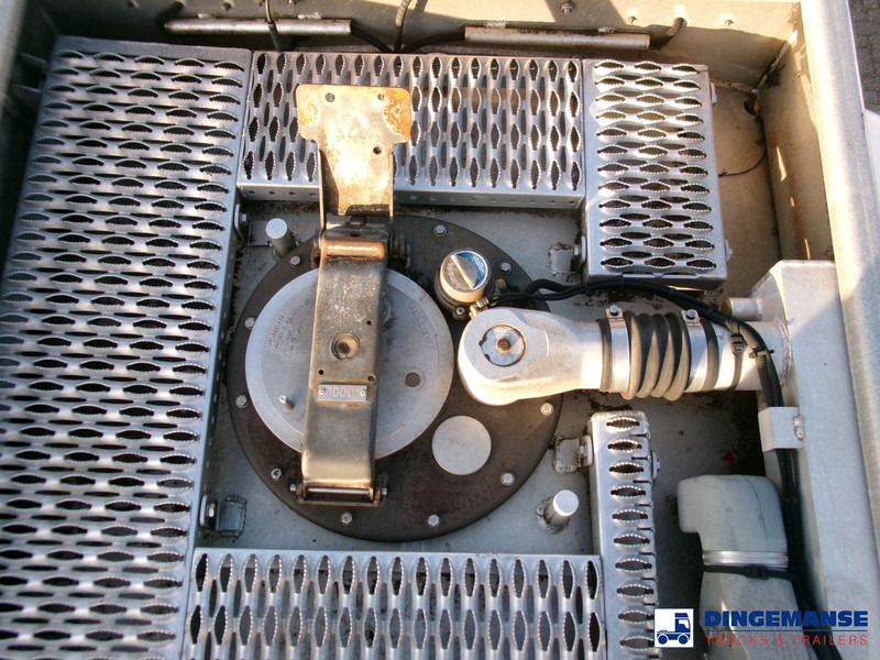 Camión cisterna Volvo FE 280 4x2 fuel tank 13.3 m3 / 4 comp: foto 12