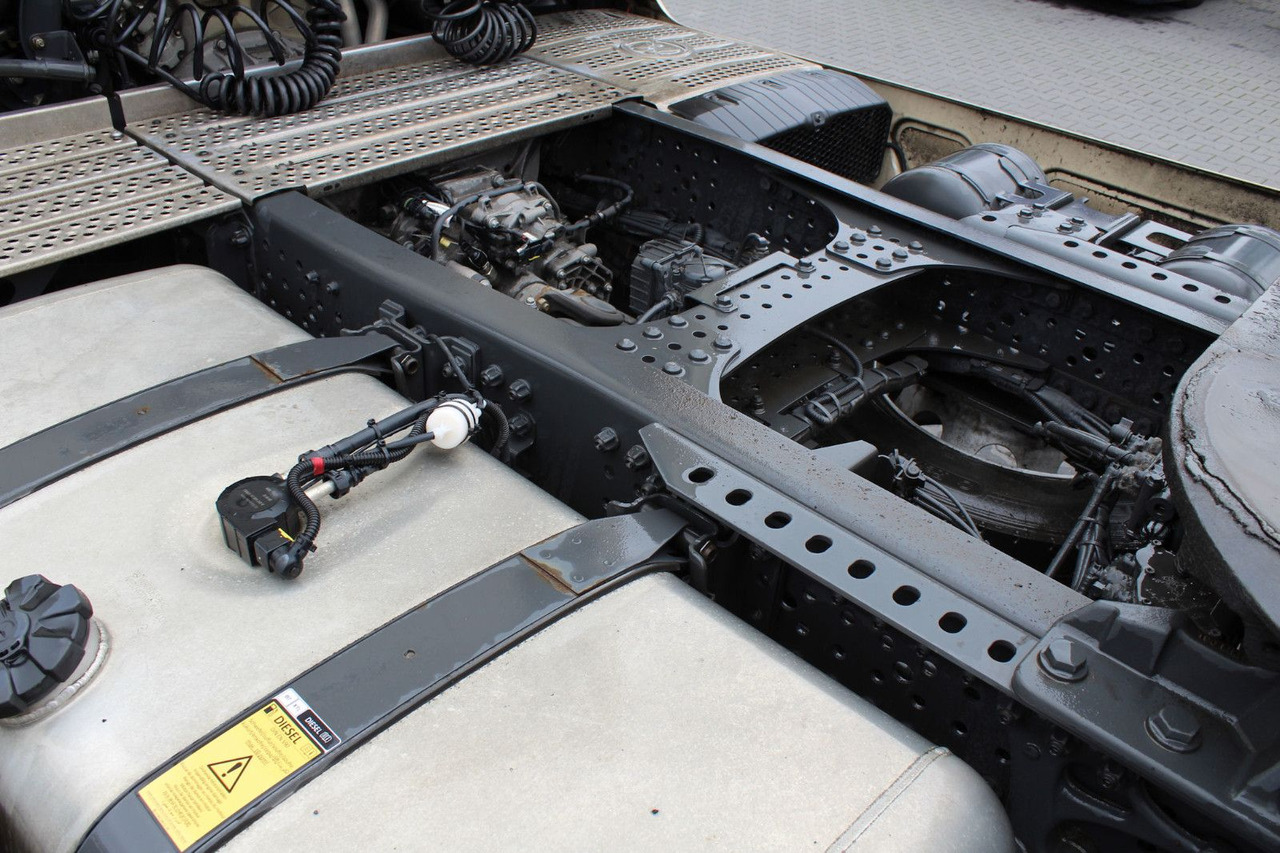 Cabeza tractora Mercedes-Benz Actros 1848 LS 4x2 BigSpace (MP5) Vollverspoiler: foto 7