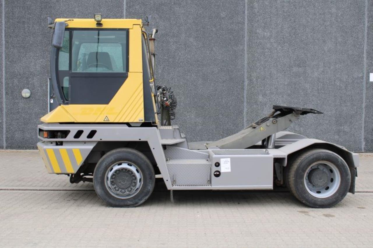 Terberg RT222 - Tractor industrial: foto 1 Terberg RT222 - Tractor industrial: foto 1