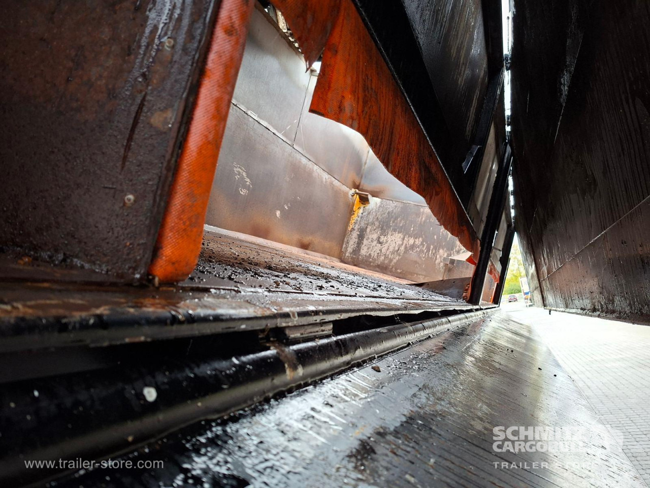 KEMPF Auflieger Kipper Stahlrundmulde 36m³ - Semirremolque volquete: foto 3 KEMPF Auflieger Kipper Stahlrundmulde 36m³ - Semirremolque volquete: foto 3