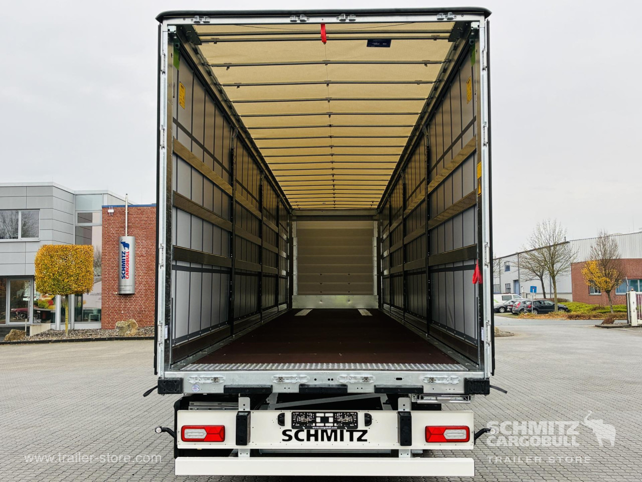 SCHMITZ Auflieger Curtainsider Standard - Semirremolque lona: foto 4 SCHMITZ Auflieger Curtainsider Standard - Semirremolque lona: foto 4