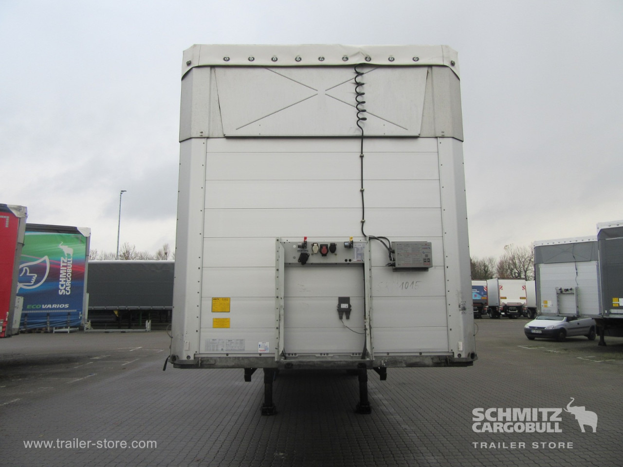 SCHMITZ Auflieger Curtainsider Standard - Semirremolque lona: foto 2 SCHMITZ Auflieger Curtainsider Standard - Semirremolque lona: foto 2
