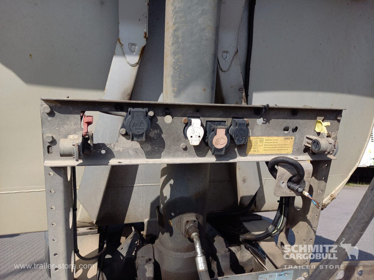 SCHMITZ Auflieger Kipper Stahlrundmulde 25m³ - Semirremolque volquete: foto 2 SCHMITZ Auflieger Kipper Stahlrundmulde 25m³ - Semirremolque volquete: foto 2