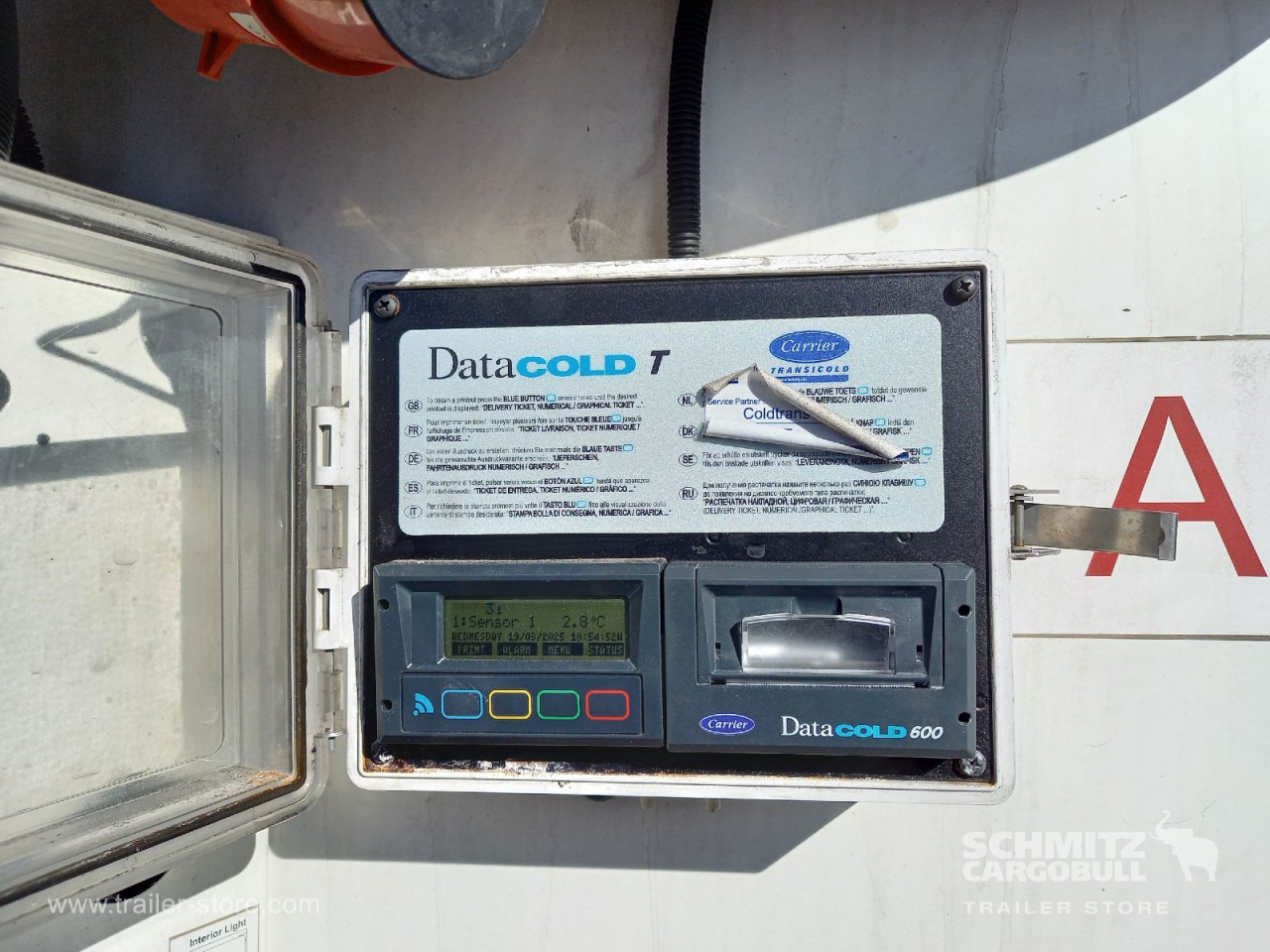 SCHMITZ Auflieger Tiefkühler Standard - Semirremolque isotérmico: foto 2 SCHMITZ Auflieger Tiefkühler Standard - Semirremolque isotérmico: foto 2