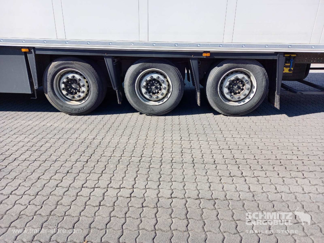 SCHMITZ Auflieger Tiefkühler Standard - Semirremolque isotérmico: foto 5 SCHMITZ Auflieger Tiefkühler Standard - Semirremolque isotérmico: foto 5