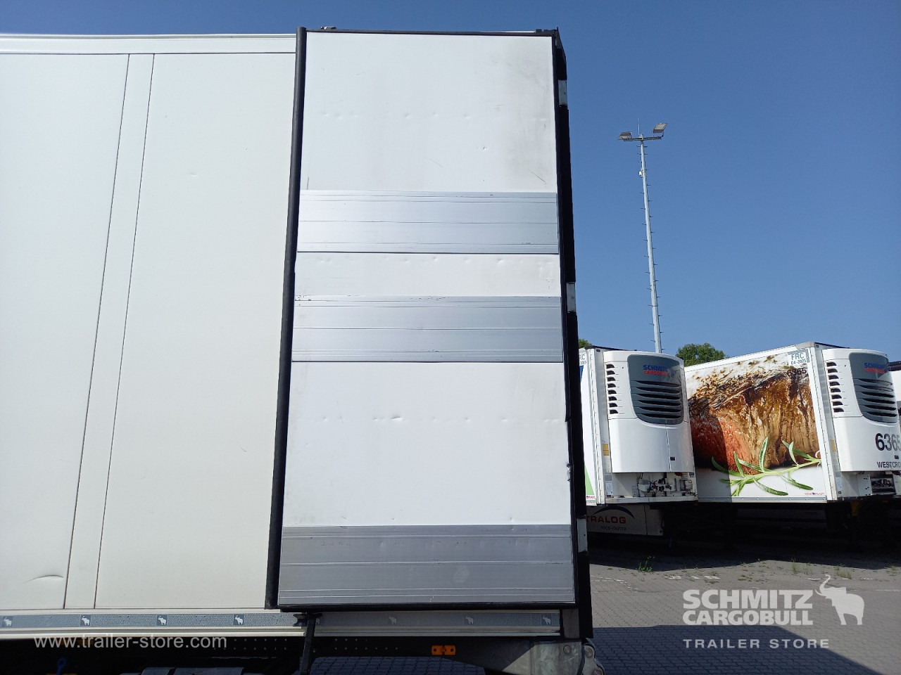 SCHMITZ Auflieger Tiefkühler Standard - Semirremolque isotérmico: foto 4 SCHMITZ Auflieger Tiefkühler Standard - Semirremolque isotérmico: foto 4