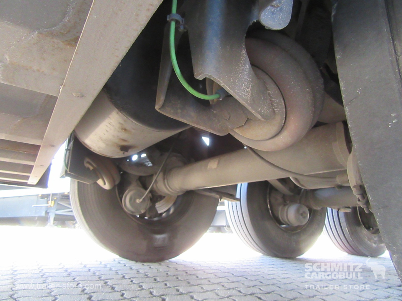 SCHMITZ Auflieger Tiefkühler Standard - Semirremolque isotérmico: foto 4 SCHMITZ Auflieger Tiefkühler Standard - Semirremolque isotérmico: foto 4