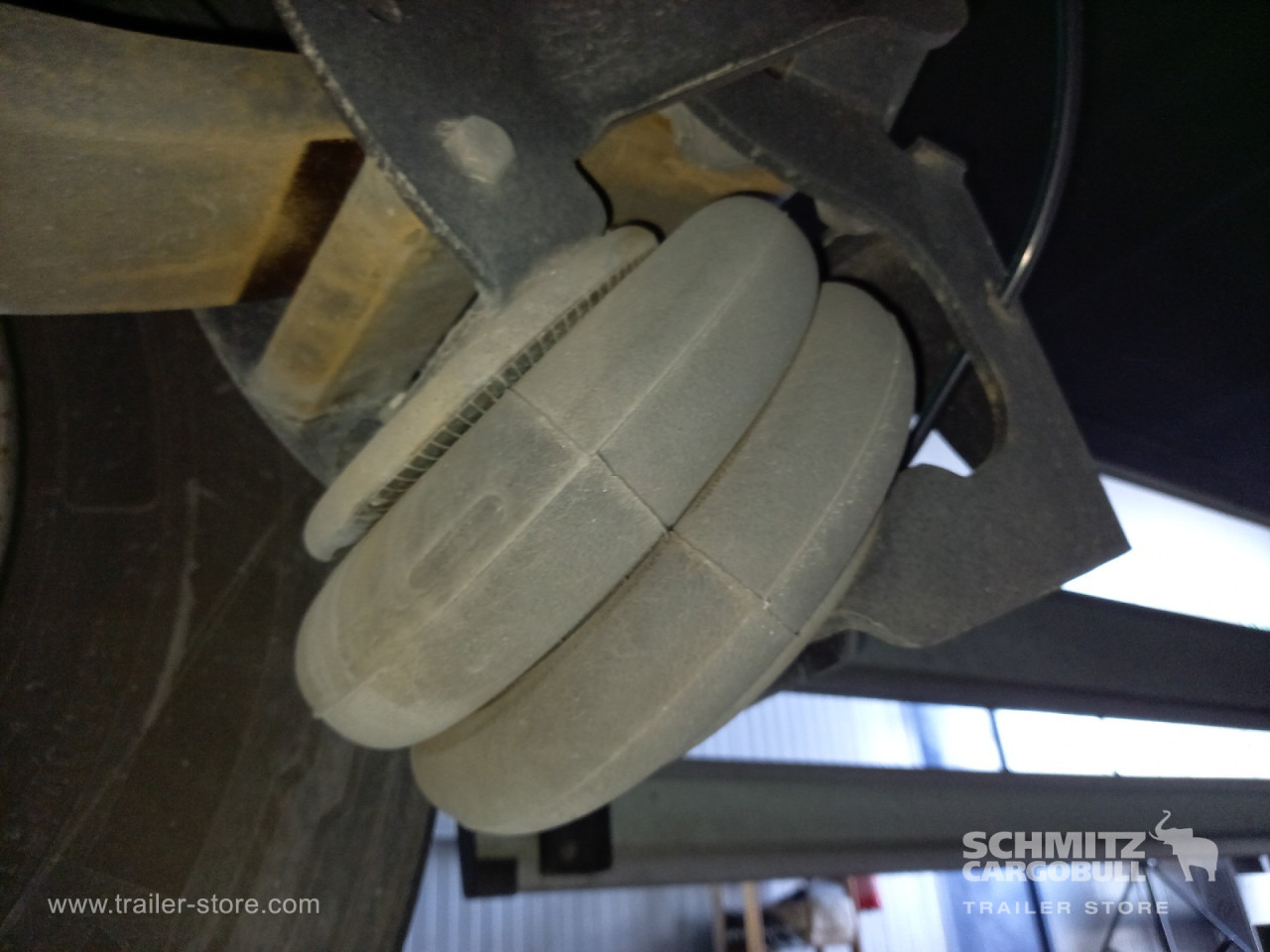 SCHMITZ Auflieger Tiefkühler Standard Double deck - Semirremolque isotérmico: foto 3 SCHMITZ Auflieger Tiefkühler Standard Double deck - Semirremolque isotérmico: foto 3