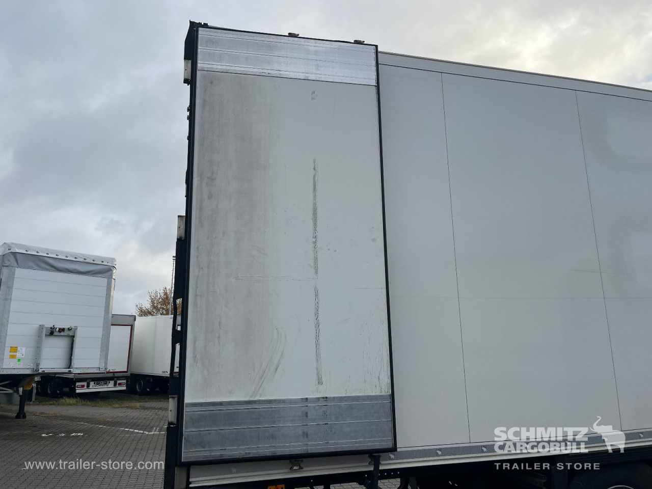 SCHMITZ Auflieger Tiefkühler Standard Double deck - Semirremolque isotérmico: foto 4 SCHMITZ Auflieger Tiefkühler Standard Double deck - Semirremolque isotérmico: foto 4