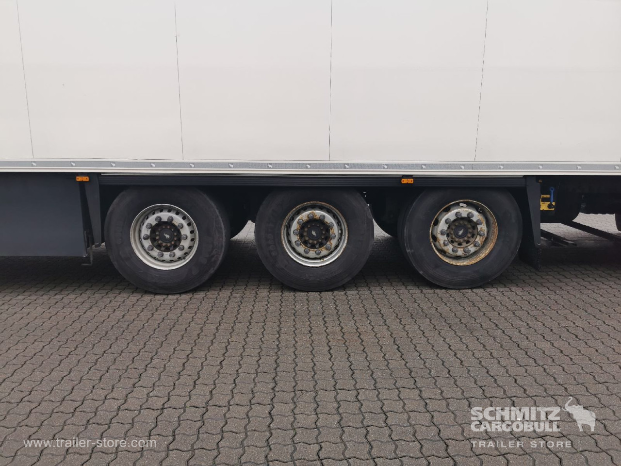 SCHMITZ Auflieger Tiefkühler Standard Double deck - Semirremolque isotérmico: foto 2 SCHMITZ Auflieger Tiefkühler Standard Double deck - Semirremolque isotérmico: foto 2