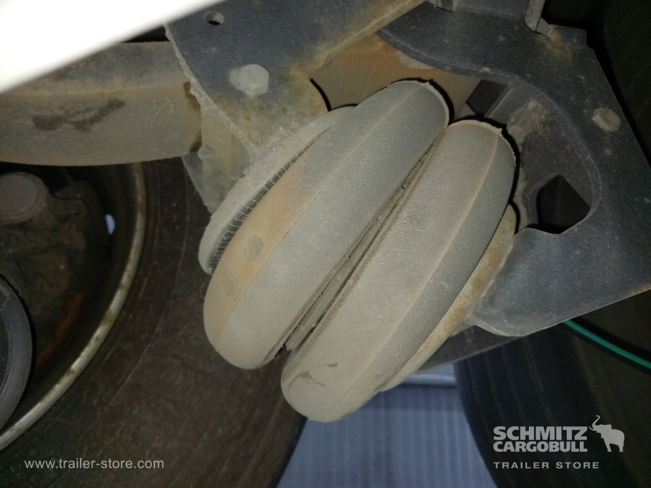 SCHMITZ Auflieger Tiefkühler Standard Double deck - Semirremolque isotérmico: foto 4 SCHMITZ Auflieger Tiefkühler Standard Double deck - Semirremolque isotérmico: foto 4