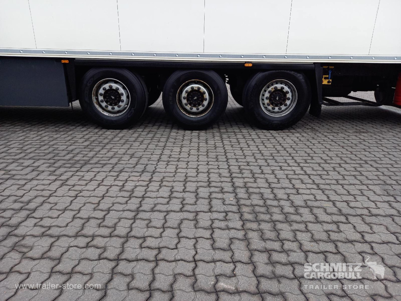 SCHMITZ Auflieger Tiefkühler Standard Double deck - Semirremolque isotérmico: foto 2 SCHMITZ Auflieger Tiefkühler Standard Double deck - Semirremolque isotérmico: foto 2
