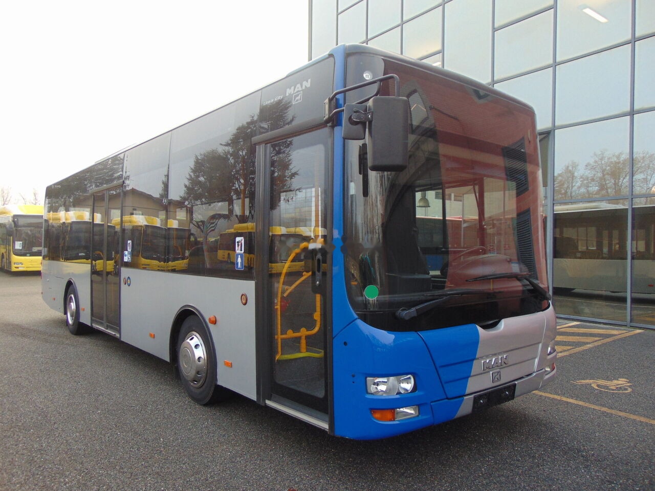 Autobús urbano MAN A66: foto 1