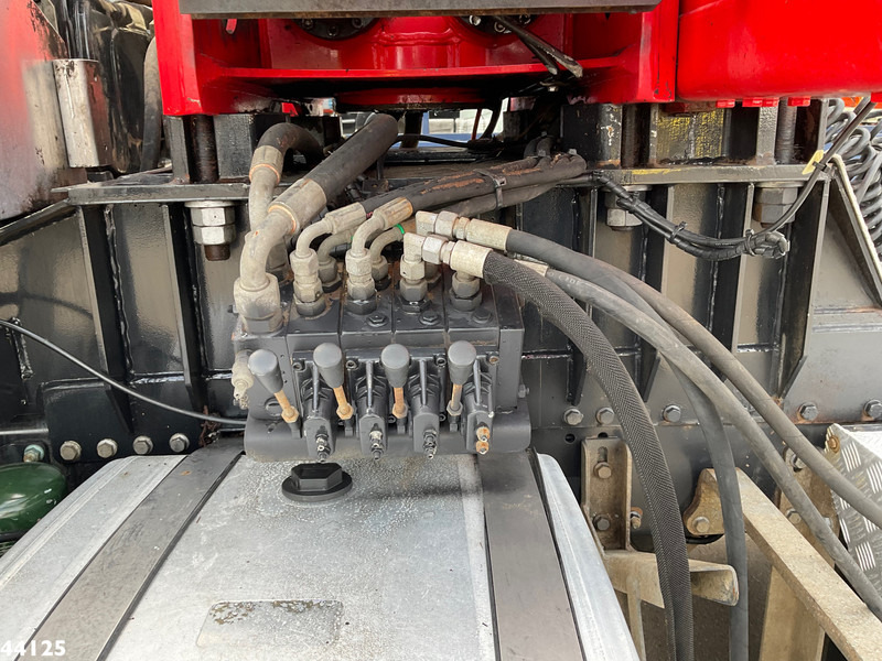 Cabeza tractora MAN TGS 33.480 6x6 Euro 6 Palfinger 27 Tonmeter boomkraan: foto 8 Cabeza tractora MAN TGS 33.480 6x6 Euro 6 Palfinger 27 Tonmeter boomkraan: foto 8