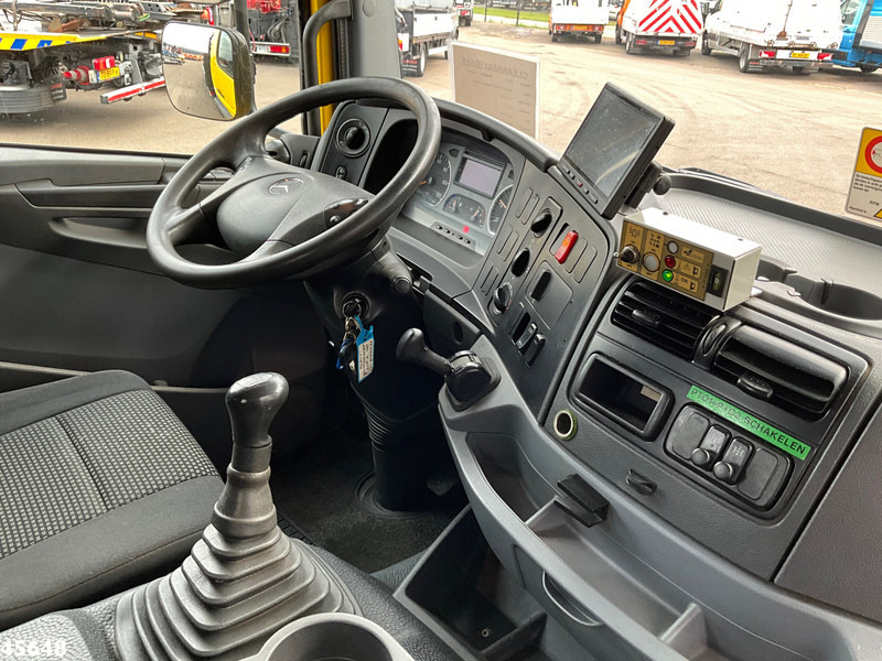 Camión Mercedes-Benz Axor 1828 GSR 32 Meter hoogwerker met Jib: foto 19 Camión Mercedes-Benz Axor 1828 GSR 32 Meter hoogwerker met Jib: foto 19